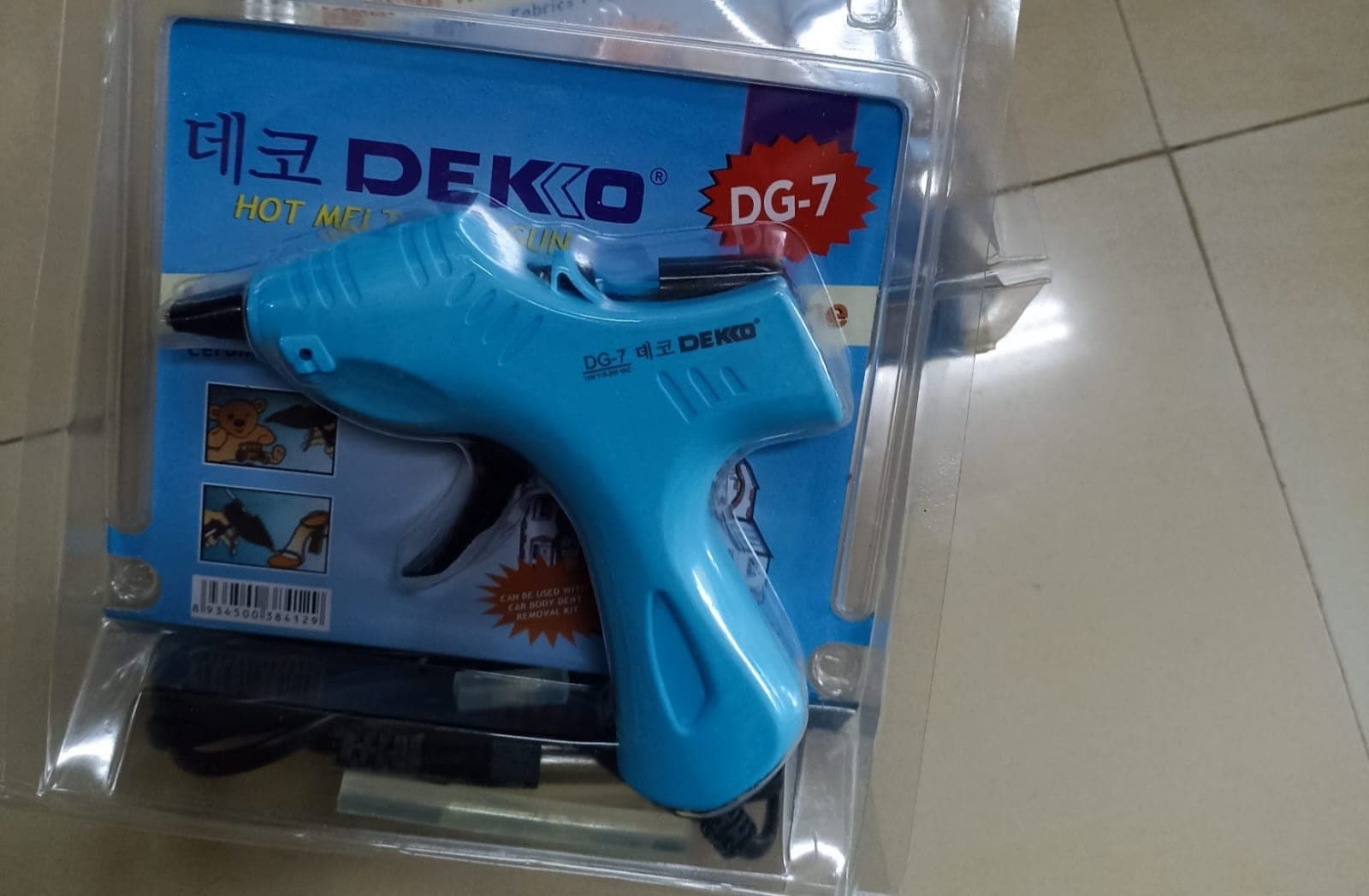 GLUE GUN