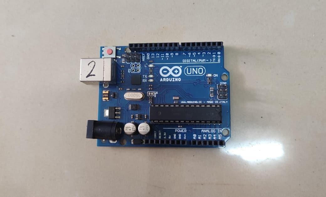 ARDUINO UNO